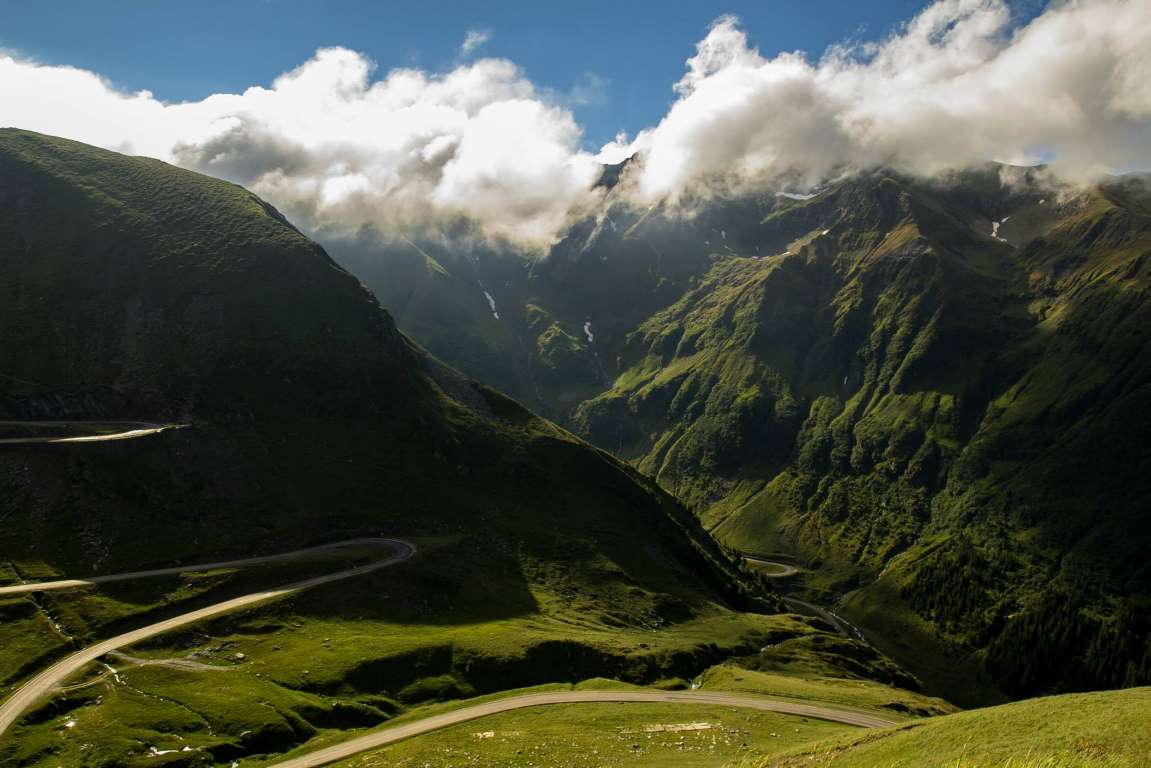 Nous vous recommandons de faire l'itinéraire le matin, quelques heures après le lever du soleil, vous profiterez alors de l'effet le plus dramatique de la nature