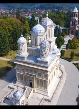 Curtea de Argeș Curtea de Argeș