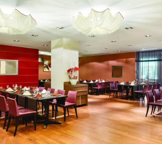 Restaurant Atrium Hotel Ramada Restaurant Atrium Hotel Ramada